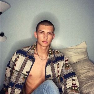 Meet your Posher, Johnny